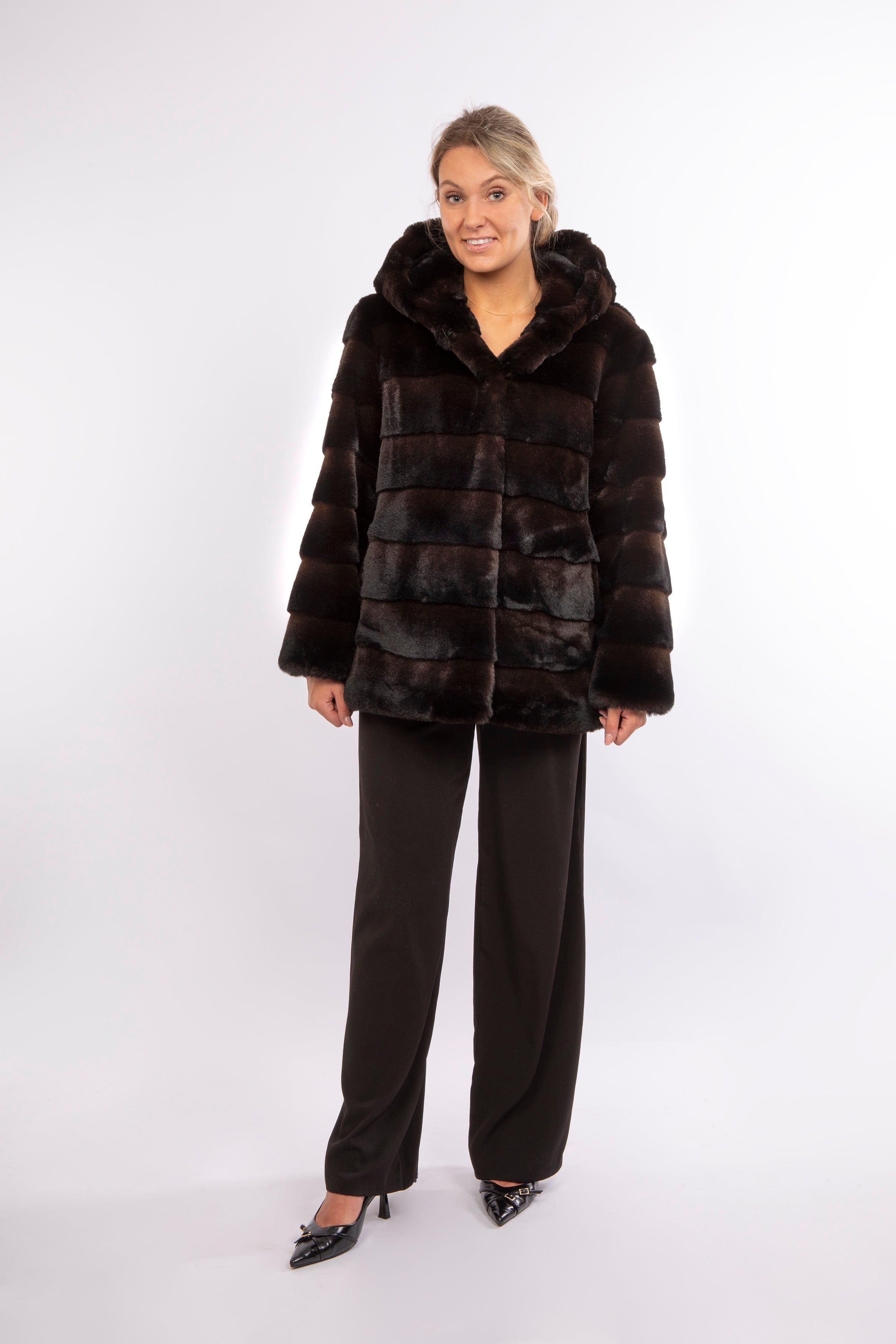 jacke-mit-pelzkragen-damen