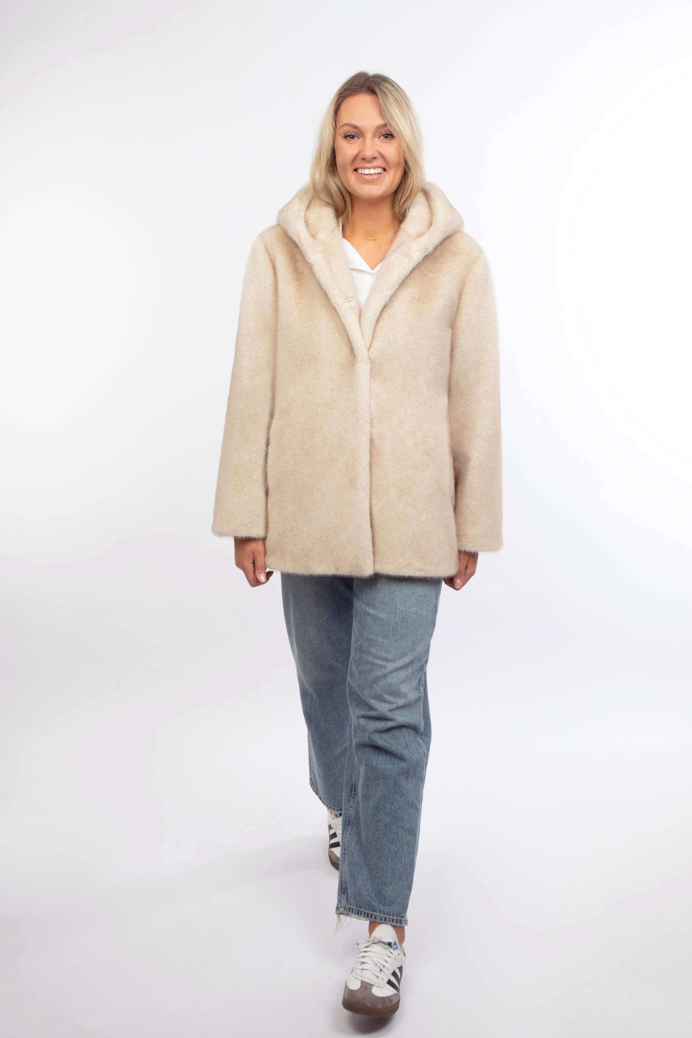 kurzjacke-damen-elegant