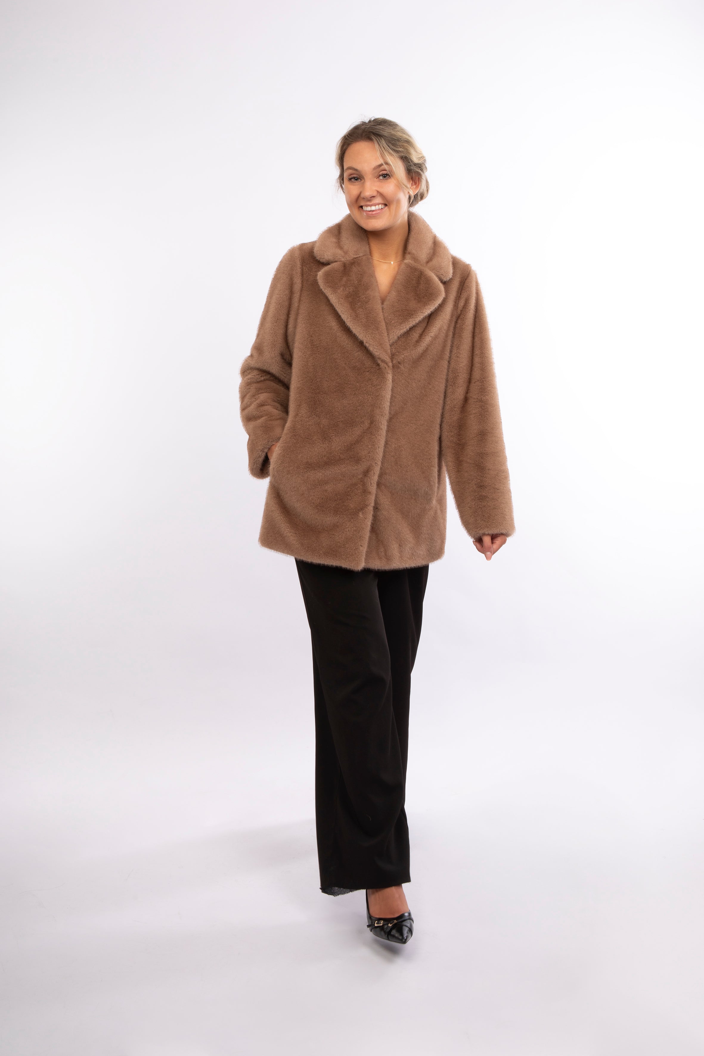 Faux Fur Jacken