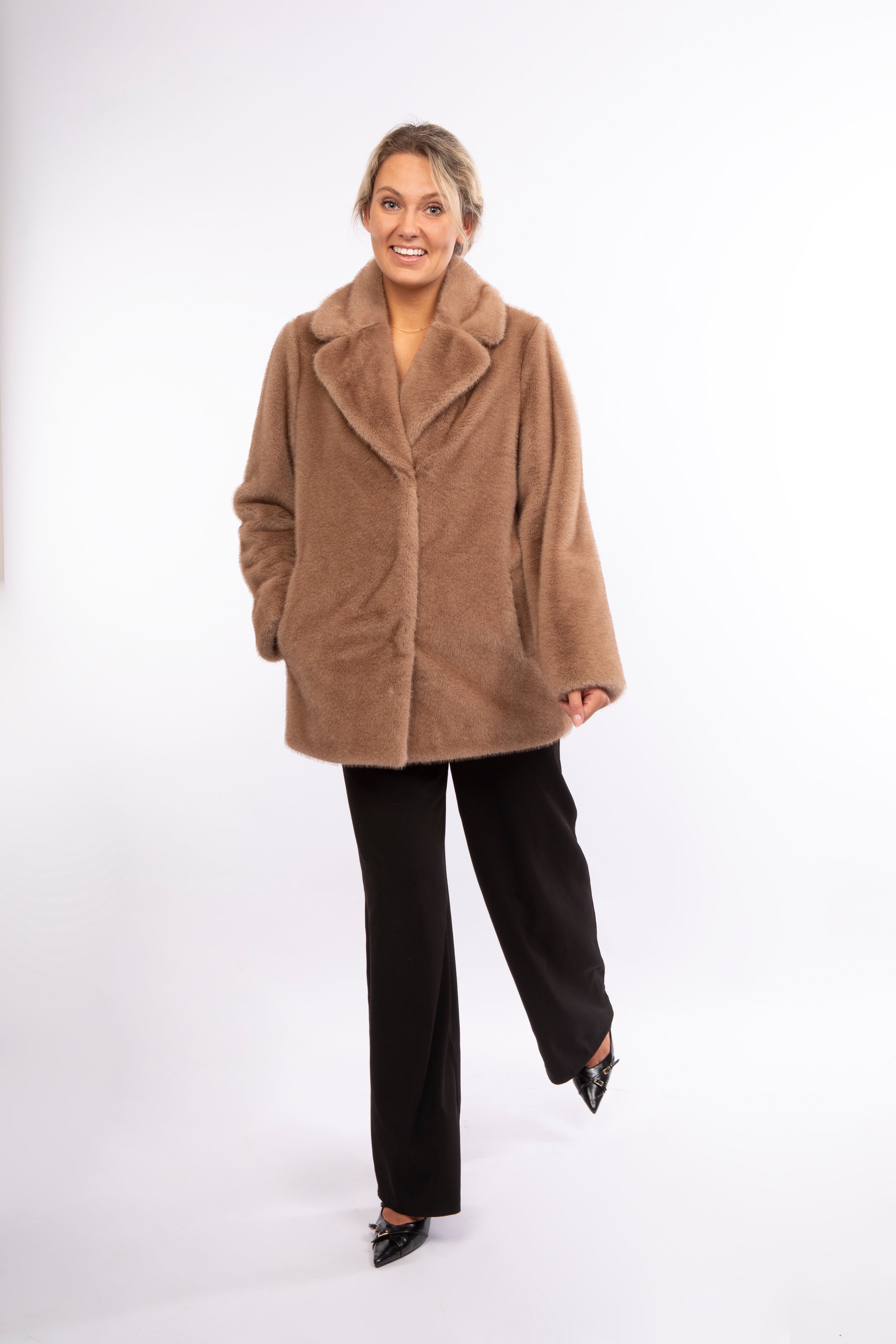 Faux Fur Jacken