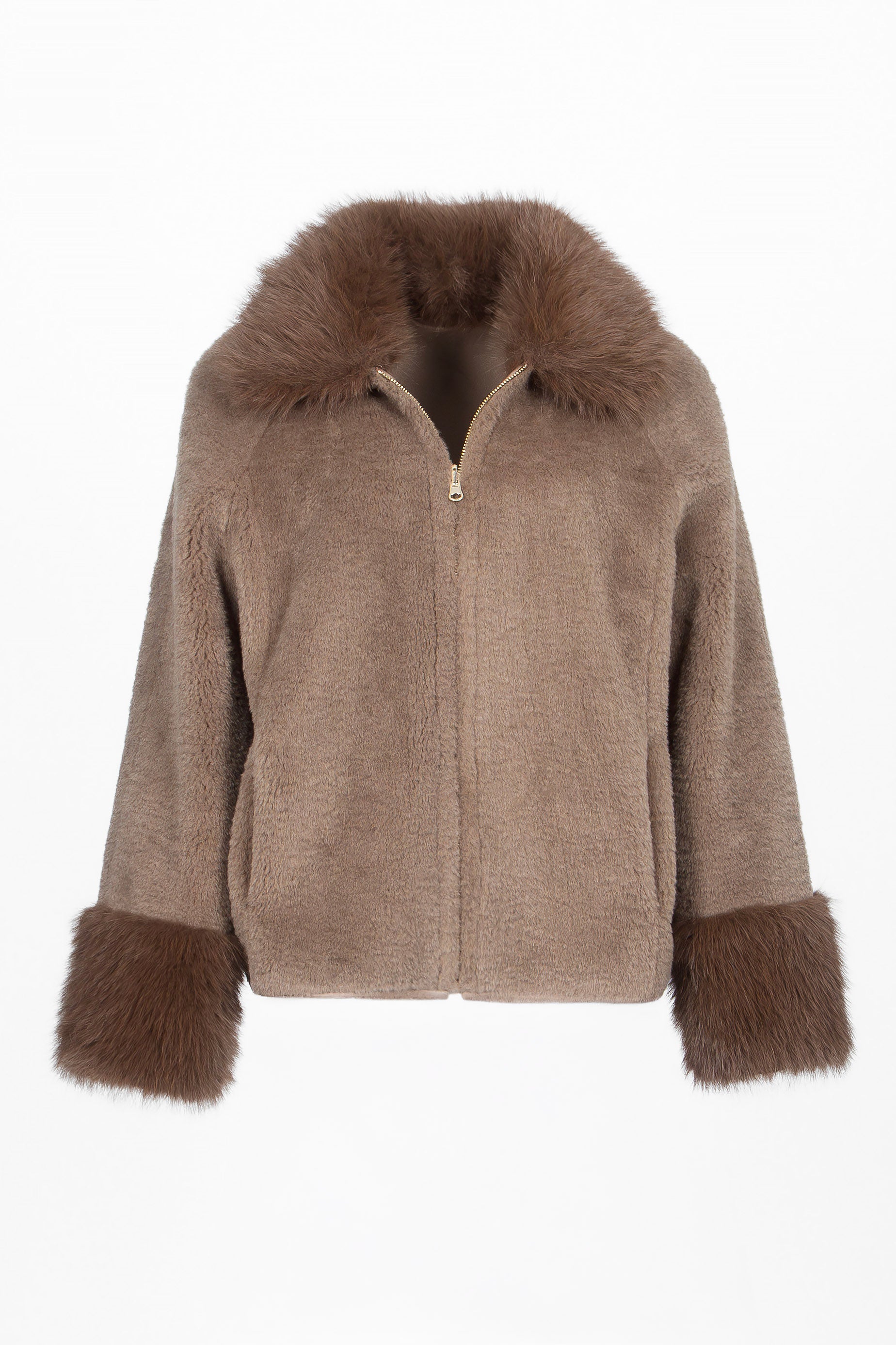 Kurze Kunstfell-Wendejacke mit langhaarigem Kragen.