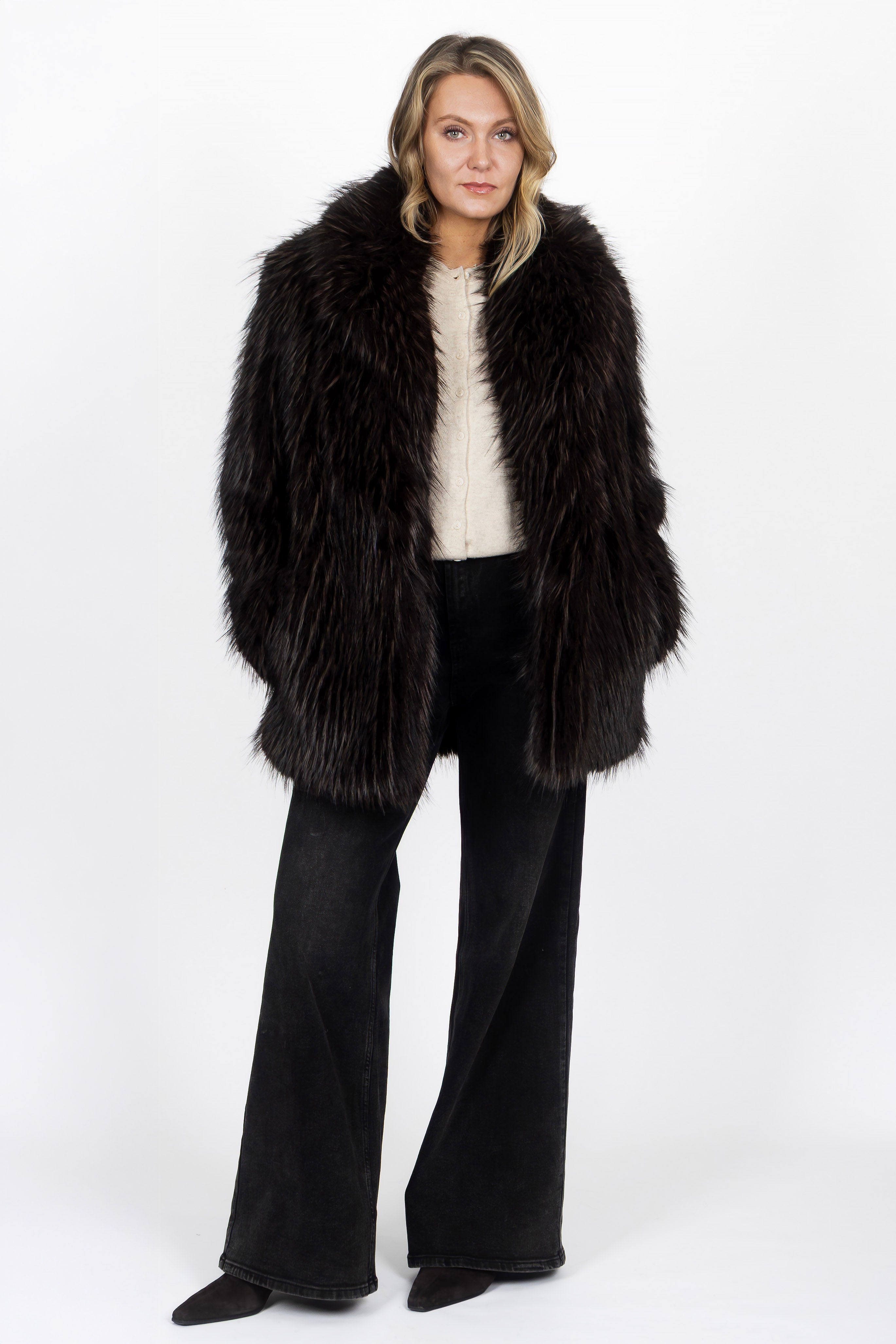 Oversized Damenjacke mit Langhaar-Kunstfell in Schwarz/Braun, Vorderansicht
