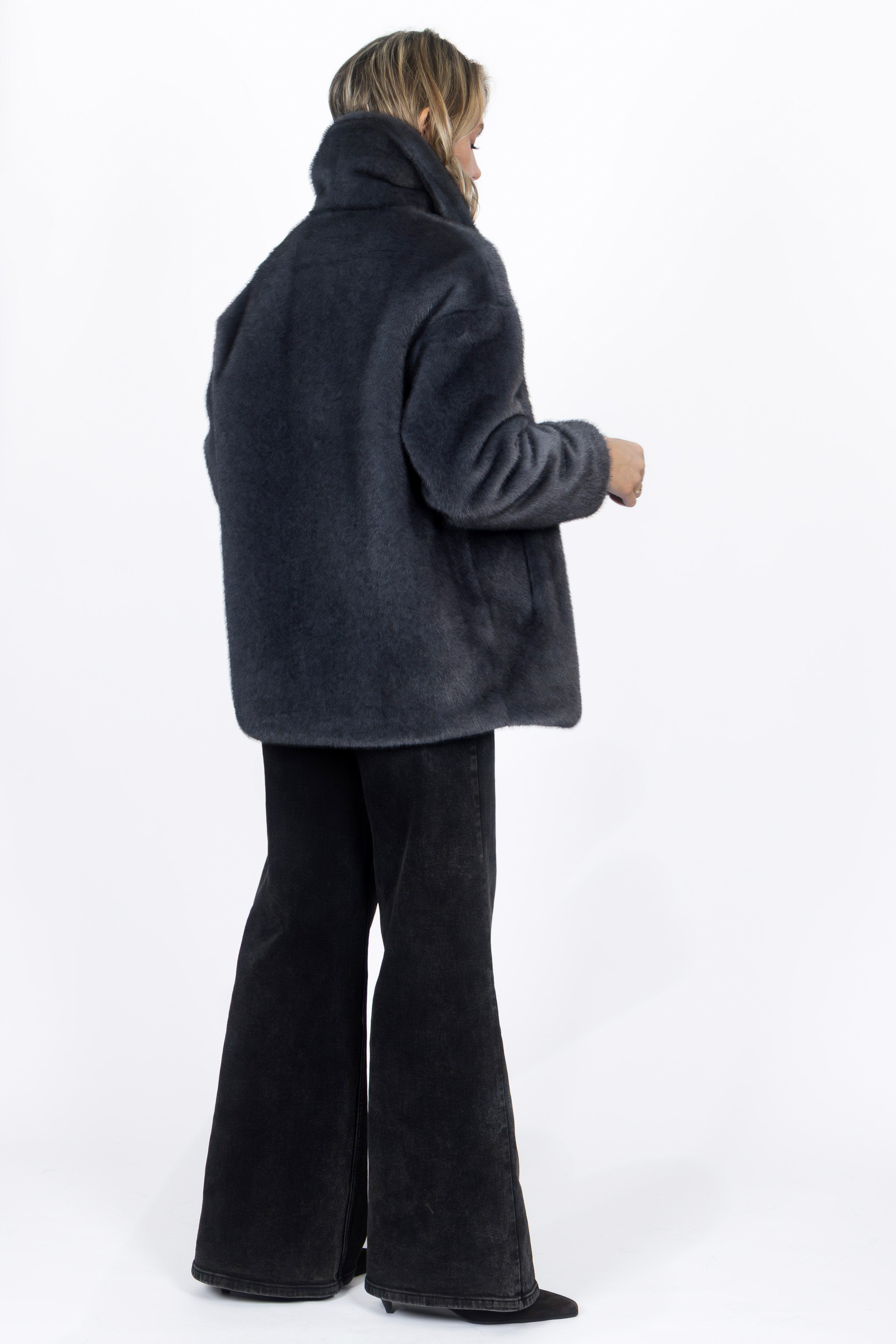Oversized Damenjacke in Greyblue, rechte Seitenansicht.